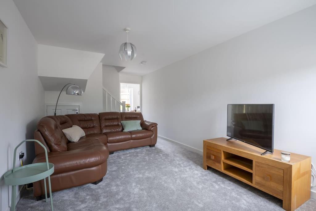 Cosy 3 Bed Near Beaches, Cardiff & Brecon Beacons Villa Coity ภายนอก รูปภาพ